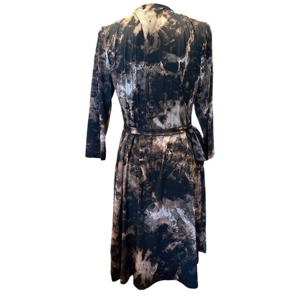 LuLaRoe Women's Medium Wrap Dress 3/4 Sleeve Abstract Pattern - Picture 2 of 7